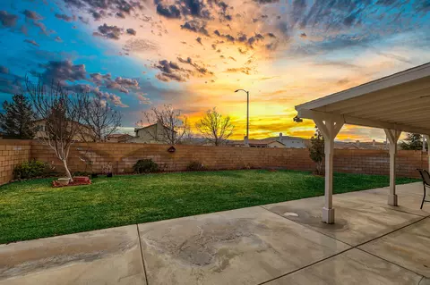 4054 Jonathon St, Lancaster, CA 93536 photo 3