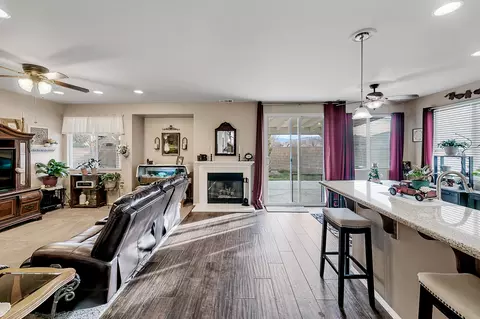4054 Jonathon St, Lancaster, CA 93536 photo 20