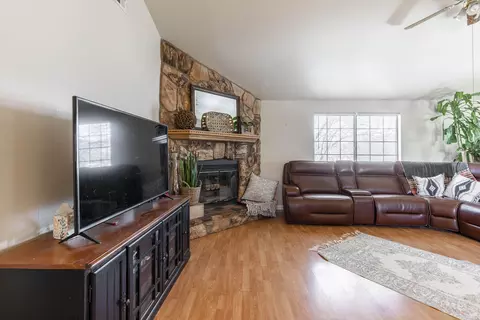 21910 Lily Ct, Tehachapi, CA 93561 photo 12