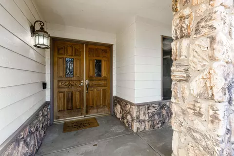 21910 Lily Ct, Tehachapi, CA 93561 photo 4