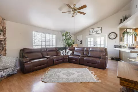 21910 Lily Ct, Tehachapi, CA 93561 photo 11