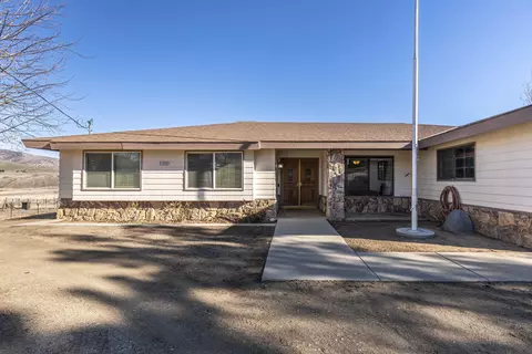 21910 Lily Ct, Tehachapi, CA 93561 photo 3