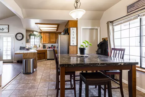 21910 Lily Ct, Tehachapi, CA 93561 photo 7
