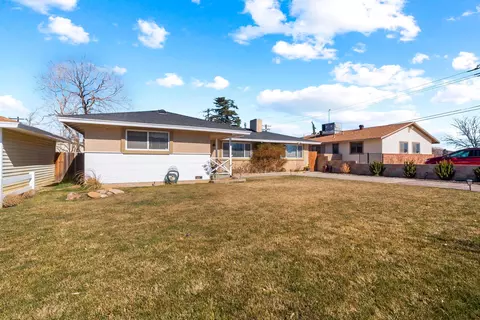 203 B St W, Tehachapi, CA 93561 photo 2