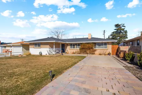 203 B St W, Tehachapi, CA 93561 photo 1