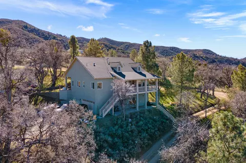 20526 Oak Pass Ave, Tehachapi, CA 93561 photo 2