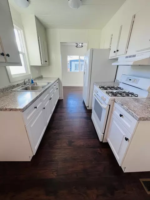 45415 E 28th St E #63, Lancaster, CA 93535 photo 8