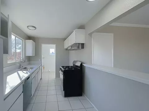 45548 Sancroft Ave, Lancaster, CA 93535 photo 4