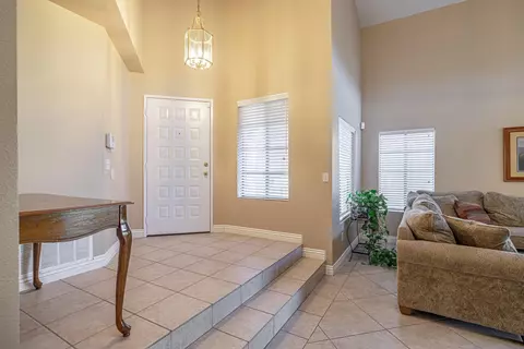 5562 Symphony Ct, Lancaster, CA 93536 photo 9