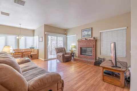 5562 Symphony Ct, Lancaster, CA 93536 photo 16