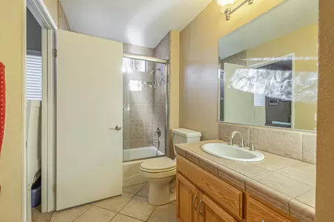 5562 Symphony Ct, Lancaster, CA 93536 photo 22
