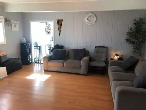 44703 E 3rd St, Lancaster, CA 93535 photo 2