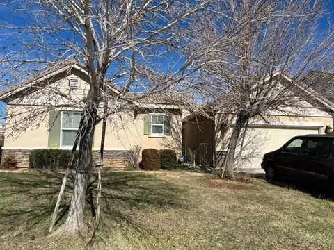 2443 Moonlight Ct, Palmdale, CA 93550 photo 1