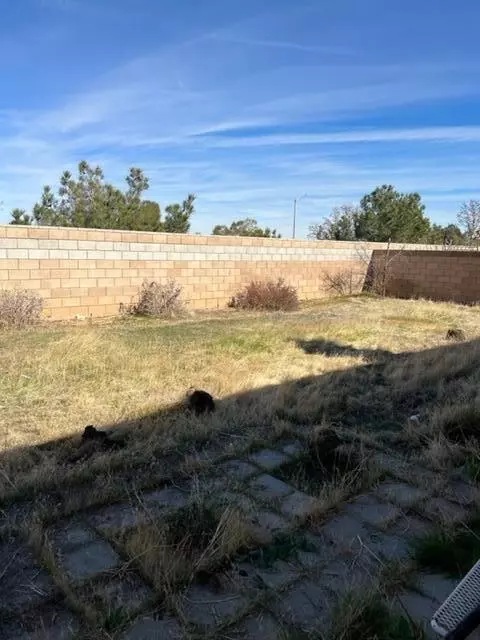 2443 Moonlight Ct, Palmdale, CA 93550 photo 27