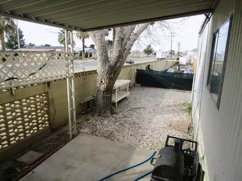 2550 Avenue I E #32, Lancaster, CA 93535 photo 8