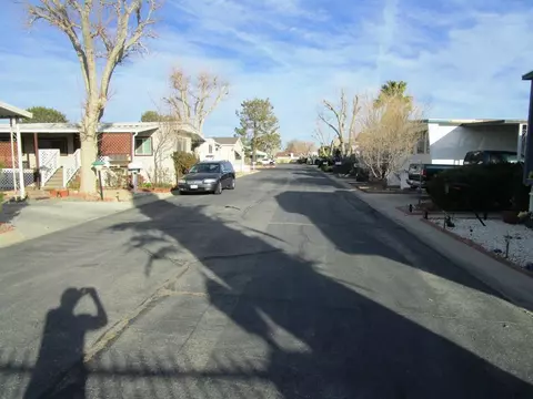 2550 Avenue I E #32, Lancaster, CA 93535 photo 3