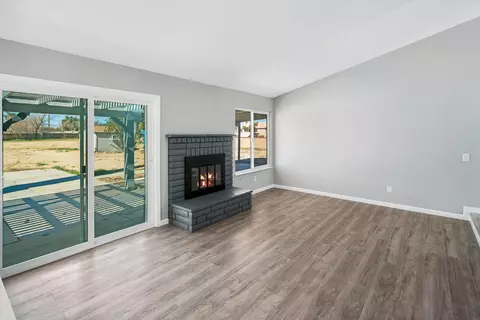 36351 E 43rd St, Palmdale, CA 93552 photo 13