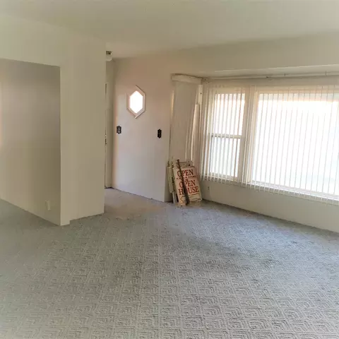 45002 Kingtree Ave, Lancaster, CA 93535 photo 9