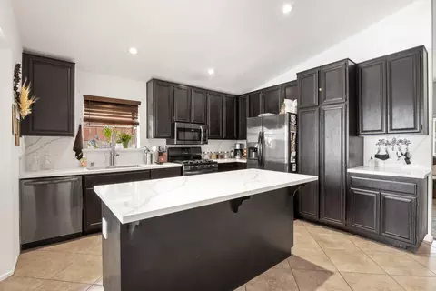 44039 Ruthron Ave, Lancaster, CA 93536 photo 6
