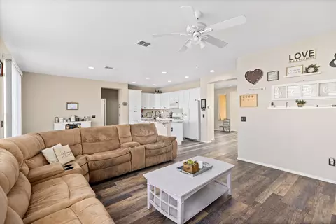 2651 E Nugent St, Lancaster, CA 93535 photo 13