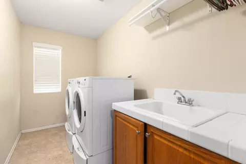 2651 E Nugent St, Lancaster, CA 93535 photo 26