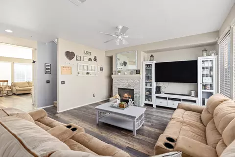 2651 E Nugent St, Lancaster, CA 93535 photo 12
