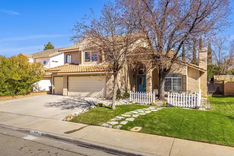39902 Gorham Ln, Palmdale, CA 93551 photo 2