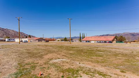 21600 Brook Dr, Tehachapi, CA 93561 photo 6