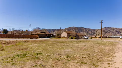 21600 Brook Dr, Tehachapi, CA 93561 photo 7