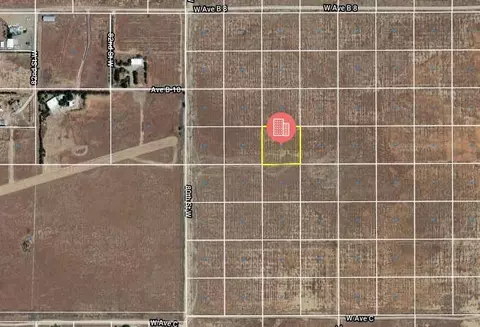 80 St W, Lancaster, CA 93534