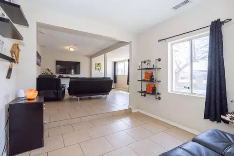38548 E 11th St, Palmdale, CA 93550 photo 8