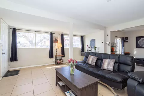 38548 E 11th St, Palmdale, CA 93550 photo 5
