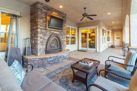 4137 Royale Cir, Lancaster, CA 93536 photo 58