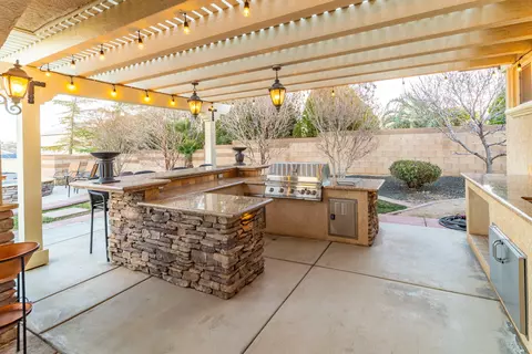4137 Royale Cir, Lancaster, CA 93536 photo 59