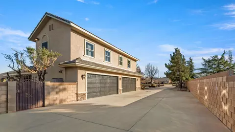 4137 Royale Cir, Lancaster, CA 93536 photo 87