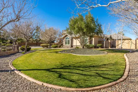 4137 Royale Cir, Lancaster, CA 93536 photo 85