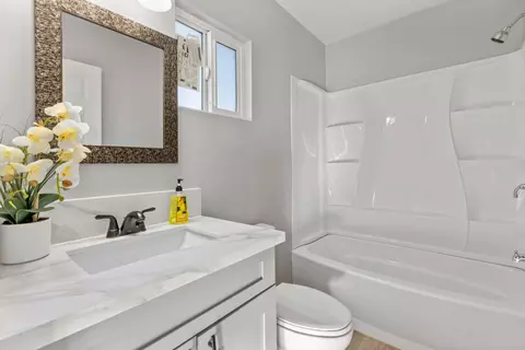 1403 W Ivyton St, Lancaster, CA 93534 photo 18