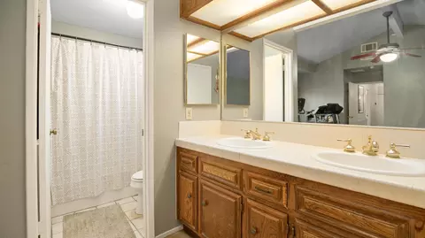 44312 Ruthron Ave, Lancaster, CA 93536 photo 13