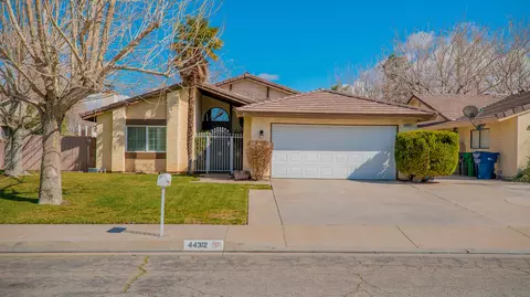 44312 Ruthron Ave, Lancaster, CA 93536 photo 2