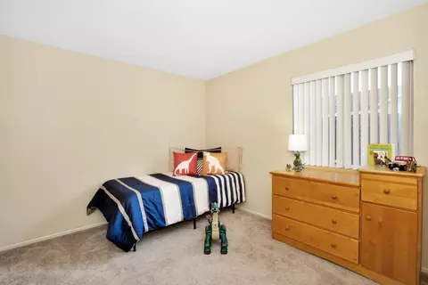 1852 Hart St, Lancaster, CA 93534 photo 8