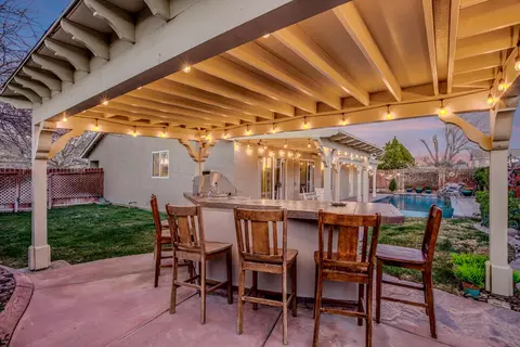 1852 Hart St, Lancaster, CA 93534 photo 3