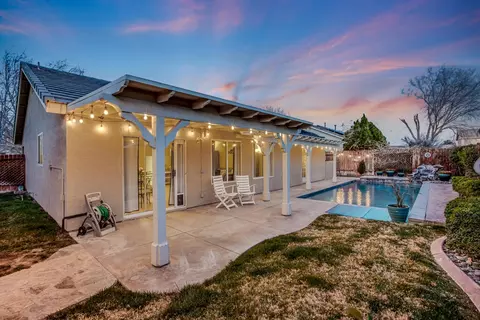 1852 Hart St, Lancaster, CA 93534 photo 63