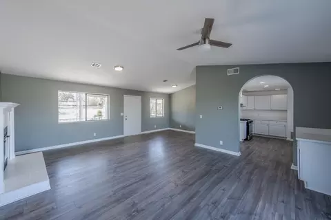16187 Deeplake Ave, Lake Los Angeles, CA 93591 photo 7