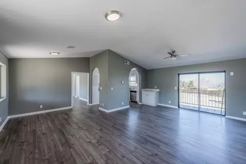 16187 Deeplake Ave, Lake Los Angeles, CA 93591 photo 6