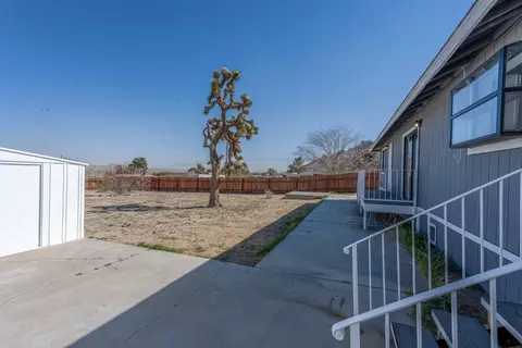 16187 Deeplake Ave, Lake Los Angeles, CA 93591 photo 24