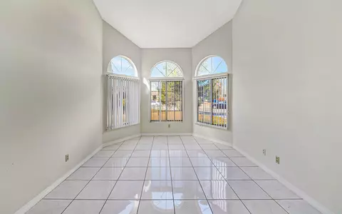 43808 David St, Lancaster, CA 93535 photo 5