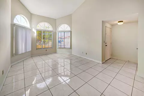 43808 David St, Lancaster, CA 93535 photo 4