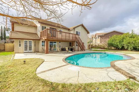 5641 Hickory St, Palmdale, CA 93551 photo 2