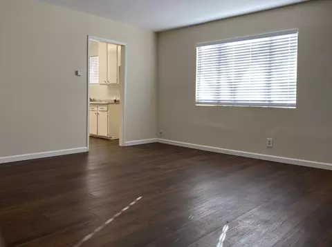 39362 E 10th St, Palmdale, CA 93550 photo 5