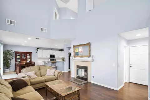 4411 Jonathon St, Lancaster, CA 93536 photo 6
